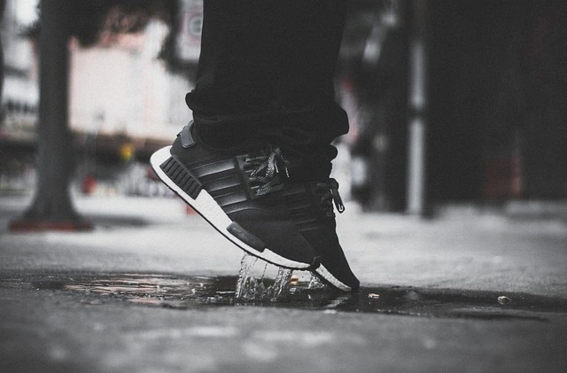 Sportschuhe, Turnschuhe & Sneaker