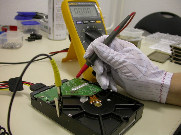 X Datenrettung Festplatten, SSD, USB-Stick und Speicherkarten